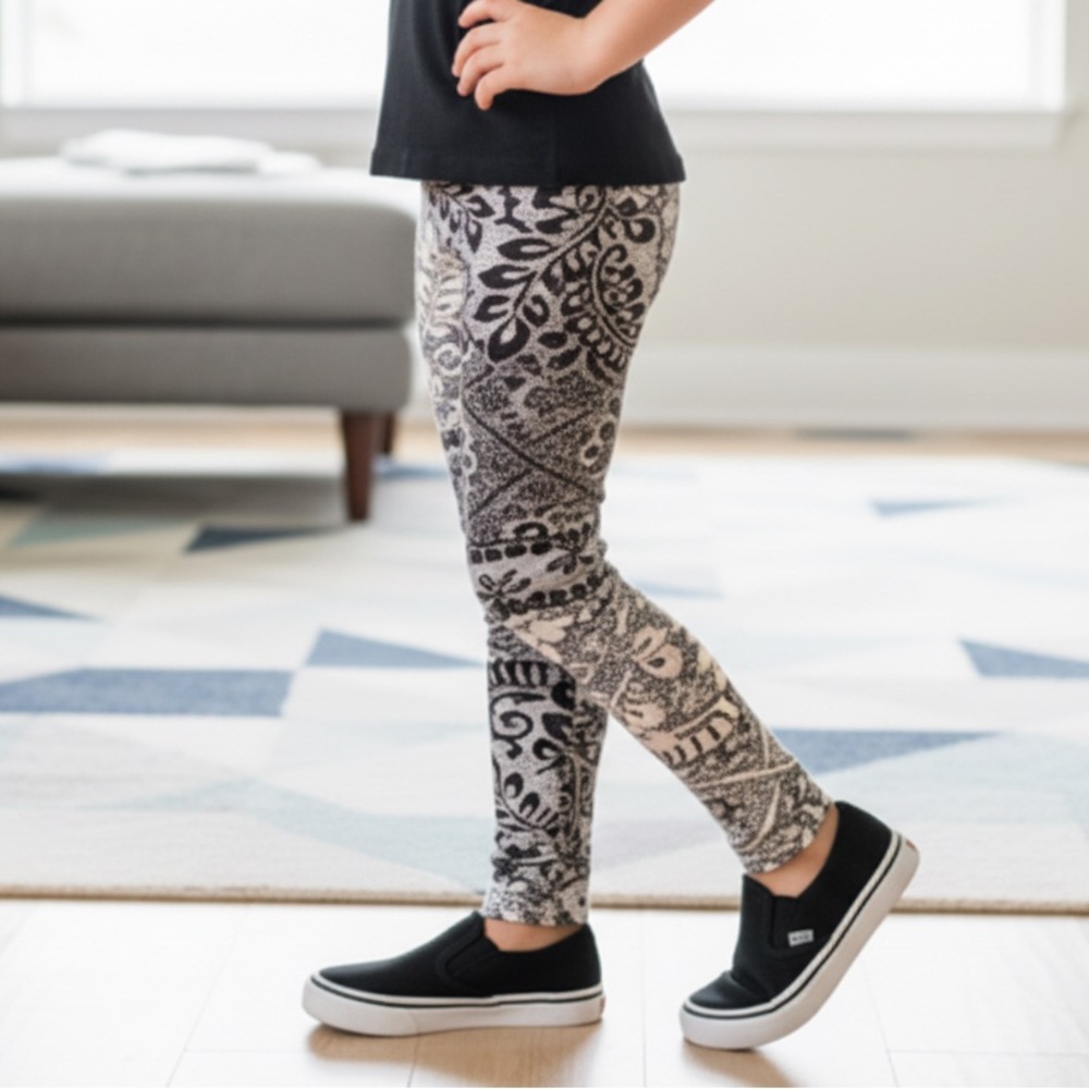 Small NEW Girls Paisley Lace Leggings Kids Soft Yoga Pants - Picture 2 of 7